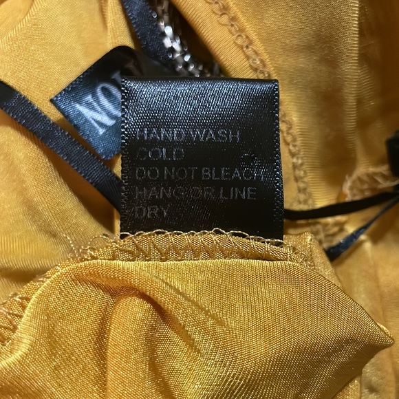 Dress - Picture 7 of 7